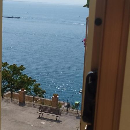 La Finestra Sul Mare Apartman Vietri Kültér fotó